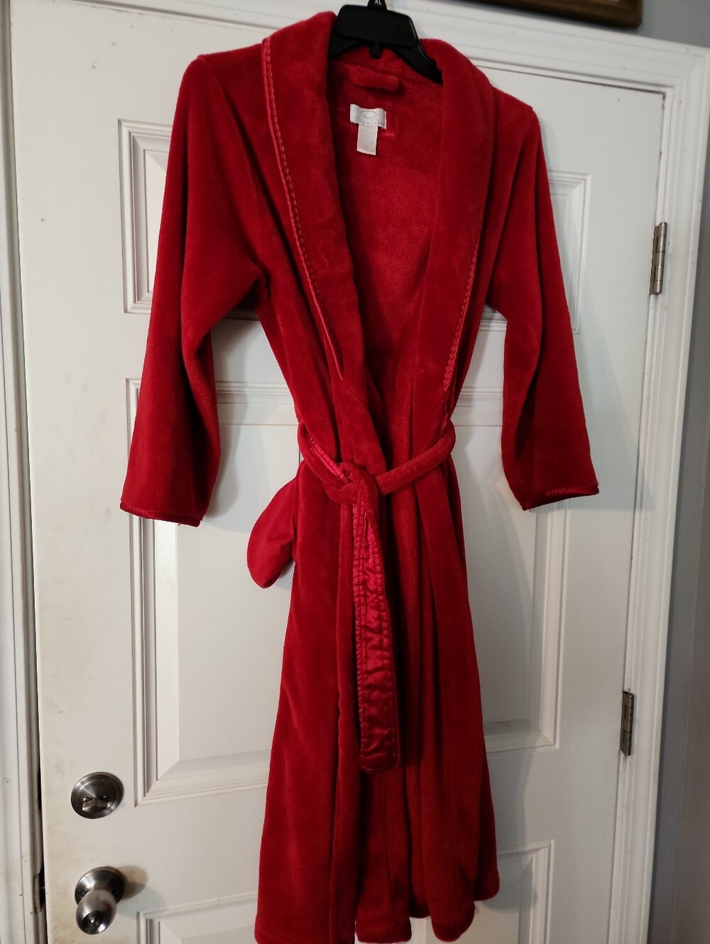 Oscar de la Renta Red Plush Shawl Collar Robe Tie Cozy Fleece